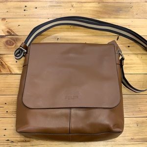 EUC COACH Messenger style/crossbody bag